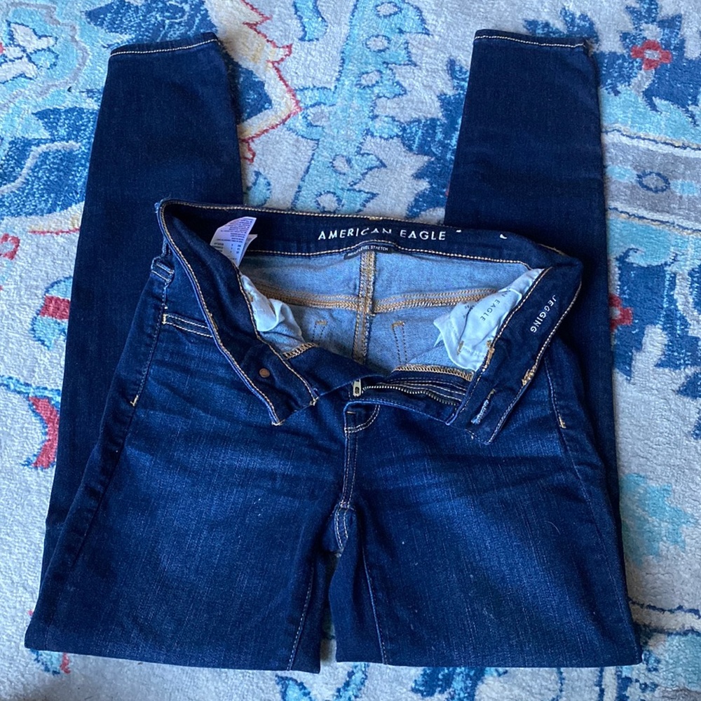 American Eagle size 4 Like new. Great condition